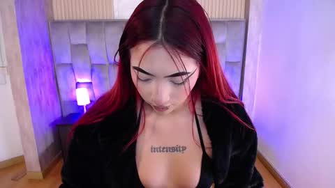 Snapshot of _johana18 chatting on September 13, 3:09 pm Mia online show from September 13, 3:09 pm