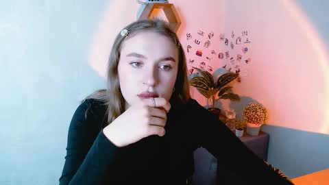 Snapshot of _julianaini_ chatting on September 18, 12:37 pm Jolia online show from September 18, 12:37 pm