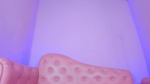 Snapshot of _julisweet_ chatting on October 19, 12:51 pm _julisweet_ online show from October 19, 12:51 pm