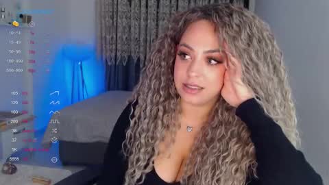 _just_a_queen_3 online show from January 12, 6:57 pm