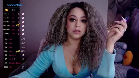 Snapshot of _just_a_queen_3 chatting on March 11, 4:51 pm _just_a_queen_3 online show from March 11, 4:51 pm