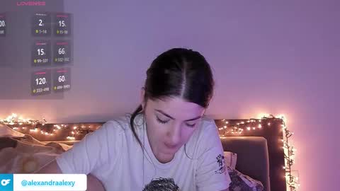 _just_a_simple_girl online show from November 28, 3:15 pm