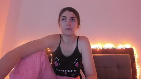 _just_a_simple_girl online show from January 17, 9:49 am