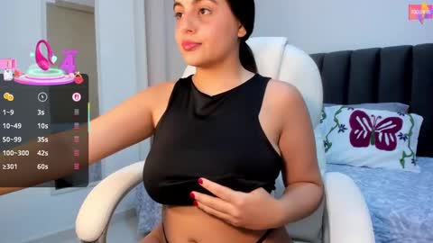 Snapshot of _karina18 chatting on February 12, 12:05 am Karina online show from February 12, 12:05 am