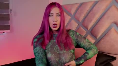 kelly online show from October 7, 1:15 pm