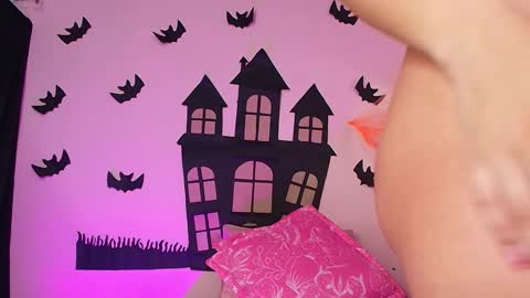 Kendall online show from October 29, 11:58 am