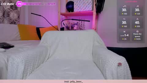 Kiara 0100 - 0700 UTC almost every day online show from November 22, 3:26 pm