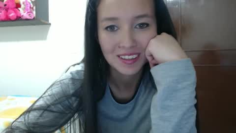 Lauren 3 online show from February 16, 2:50 pm