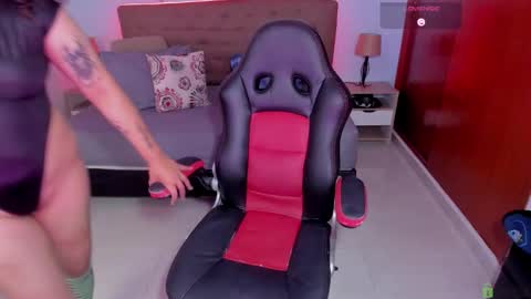 Liily online show from November 7, 8:36 pm