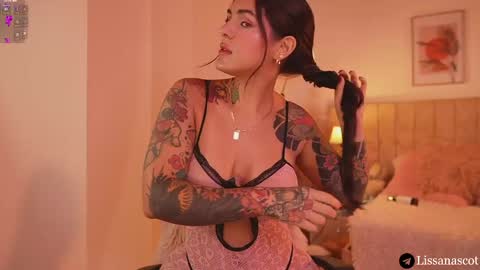 Lissana online show from April 19, 9:50 pm