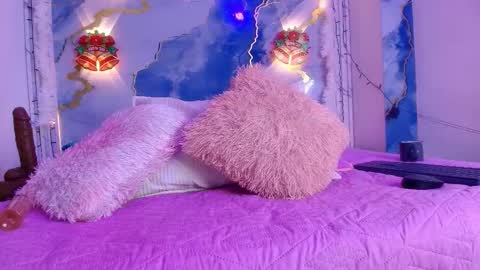 Lorrayne online show from December 5, 12:17 pm