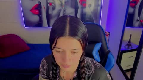 Lucia online show from February 11, 7:04 pm