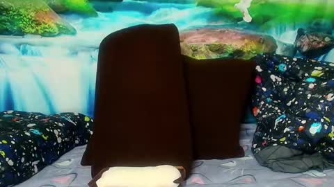 Lullaby online show from February 17, 7:01 pm