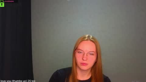 Snapshot of _lysafeta_ chatting on September 18, 4:27 pm Welcome guys Pleasure to see you all here My name is Lysafeta and MichaelaTip menu is active Private is open online show from September 18, 4:27 pm