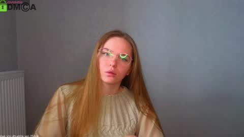 Snapshot of _lysafeta_ chatting on February 26, 10:05 am Welcome guys Pleasure to see you all here My name is Lysafeta and MichaelaTip menu is active Private is open online show from February 26, 10:05 am