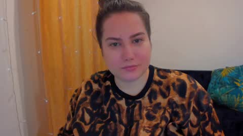 Snapshot of _madalexa_ chatting on December 24, 6:50 pm Alexa online show from December 24, 6:50 pm
