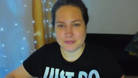 Snapshot of _madalexa_ chatting on October 15, 9:06 pm Alexa online show from October 15, 9:06 pm
