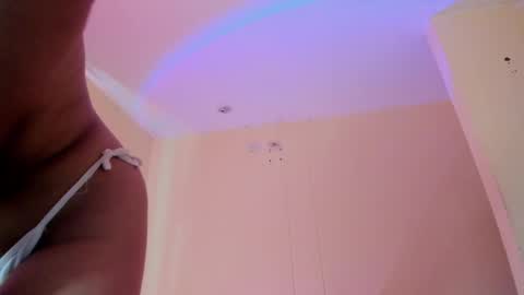 Snapshot of _maiahairy_ chatting on September 22, 2:15 pm Maia online show from September 22, 2:15 pm
