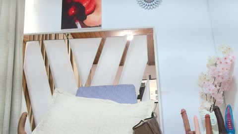 _marcela__ online show from September 30, 1:06 pm