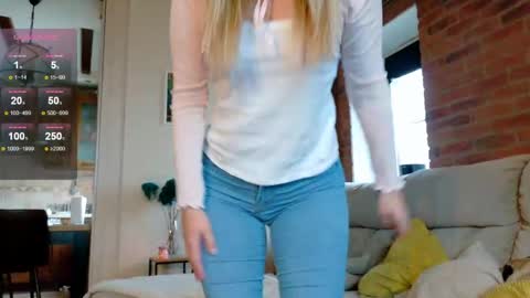 _mari_ online show from April 4, 8:02 am