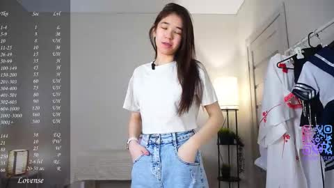  Gwen  online show from January 9, 6:29 am