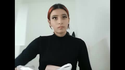 Snapshot of _mia_foster1 chatting on December 5, 11:29 pm Mia-foster online show from December 5, 11:29 pm