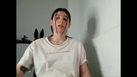 Snapshot of _mia_foster1 chatting on February 18, 2:27 am Mia-foster online show from February 18, 2:27 am