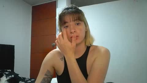 Mia-foster online show from May 9, 12:01 am