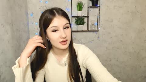 Mia online show from March 11, 1:45 pm