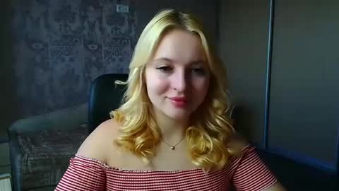 Melanie online show from April 4, 11:09 am