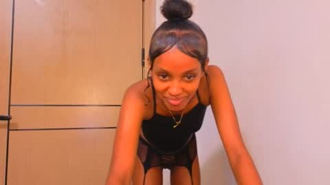 Mimi online show from April 12, 9:23 am