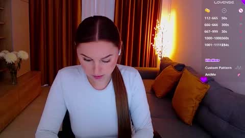 Mia online show from October 26, 11:27 am