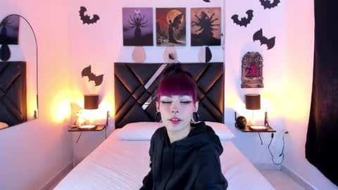 mizuki  online show from January 13, 4:55 pm