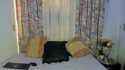 mizuki  online show from December 19, 2:24 pm