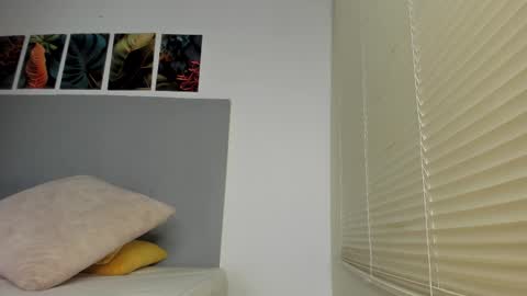 _molly_rosse_ online show from November 10, 11:49 am