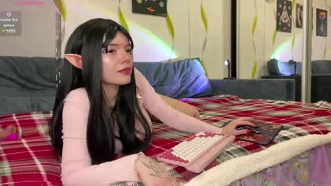  Naughtymolly  online show from December 16, 9:24 am