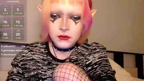 Nicole online show from November 22, 11:29 pm