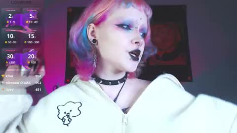 Nicole online show from December 20, 11:53 pm