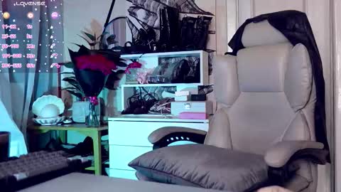 The Supreme Goddess Rose online show from March 27, 8:26 am