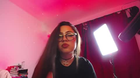 Paris online show from April 21, 2:51 am