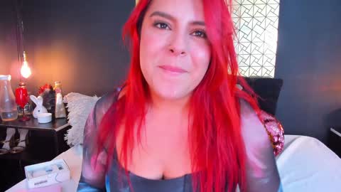 Snapshot of _poison_sweet chatting on December 19, 9:16 pm Laura online show from December 19, 9:16 pm