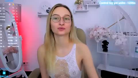 I am Rina online show from February 24, 6:25 am