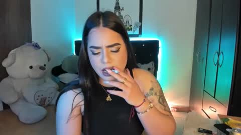 _rosi_berlin_ online show from December 4, 9:46 pm
