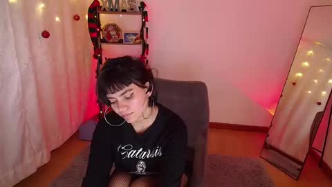 Laura online show from December 6, 2:02 am