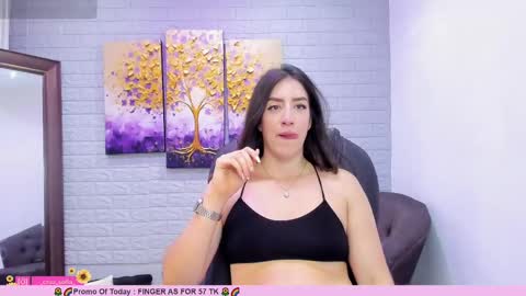 Snapshot of _sofia_cruz chatting on February 19, 7:38 pm 640 200 online show from February 19, 7:38 pm