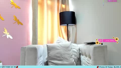 Snapshot of _sofia_cruz chatting on March 6, 7:32 pm 640 200 online show from March 6, 7:32 pm