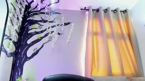 Snapshot of _sofia_cruz chatting on September 16, 8:28 pm 640 200 online show from September 16, 8:28 pm
