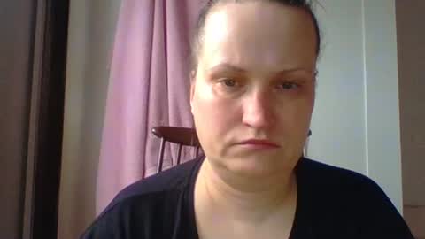 Snapshot of _squirty_pussyyy_ chatting on February 22, 8:40 am Melisa online show from February 22, 8:40 am