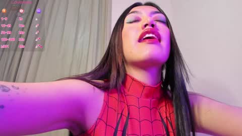 Snapshot of _strawberrycream chatting on January 15, 2:06 am Angela online show from January 15, 2:06 am