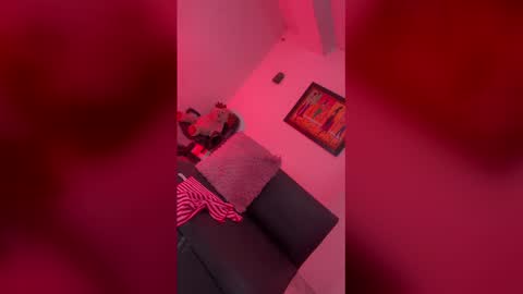   0900 p.m a 0500 a.m Colombia time UTC -5  online show from March 22, 8:20 am